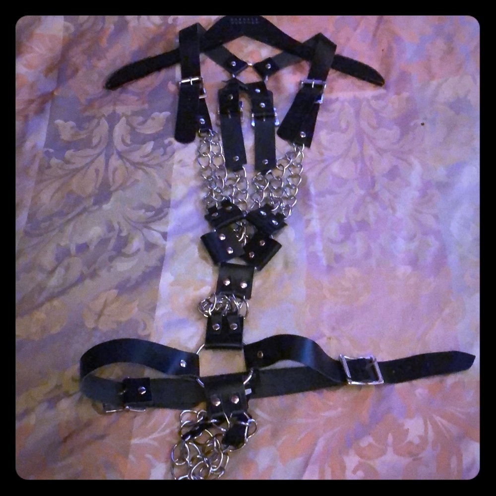 Bondage chain and leather